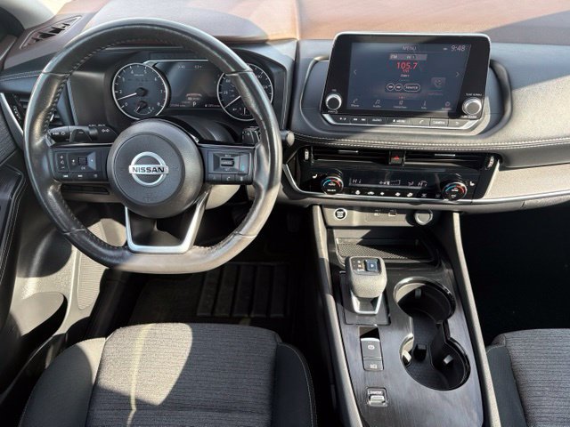 Used 2021 Nissan Rogue SV FWD image 3