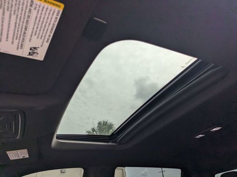 Used 2021 Chevrolet Silverado 1500 High Country image 21