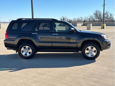Used 2007 Toyota 4Runner SR5 image 9