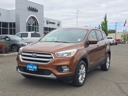 Used 2017 Ford Escape SE AWD/4WD image 1