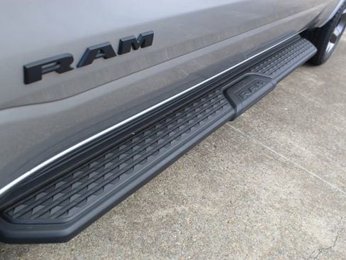 Used 2024 RAM 1500 Big Horn AWD/4WD image 9