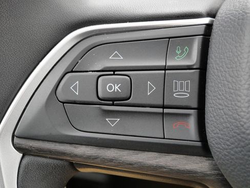 Used 2024 Jeep Grand Cherokee L Limited w/ Luxury Tech Group II image 44