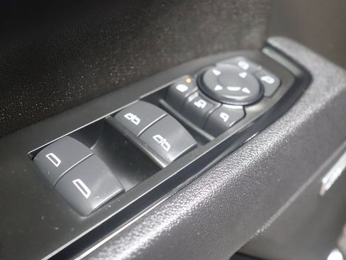 Used 2025 GMC Sierra 2500 AT4 image 47