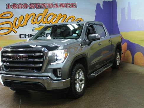 Used 2021 GMC Sierra 1500 SLE w/ X31 Off-Road Package AWD/4WD image 7