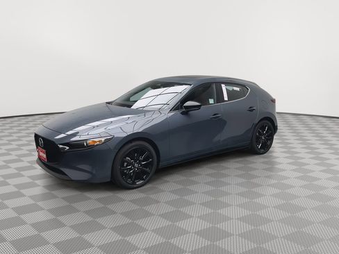 Certified 2025 MAZDA MAZDA3 Carbon image 33