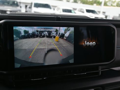 Used 2025 Jeep Wrangler Unlimited Rubicon 4xe w/ Safety Group AWD/4WD image 41