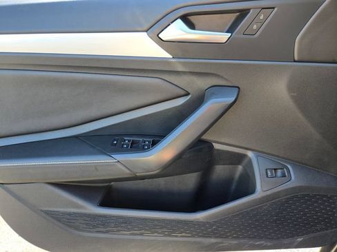Used 2025 Volkswagen Jetta S FWD image 38