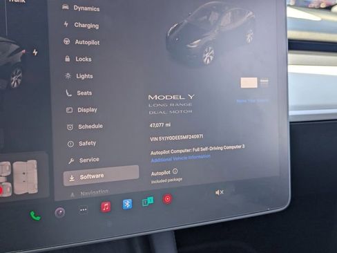 Used 2021 Tesla Model Y Long Range image 28