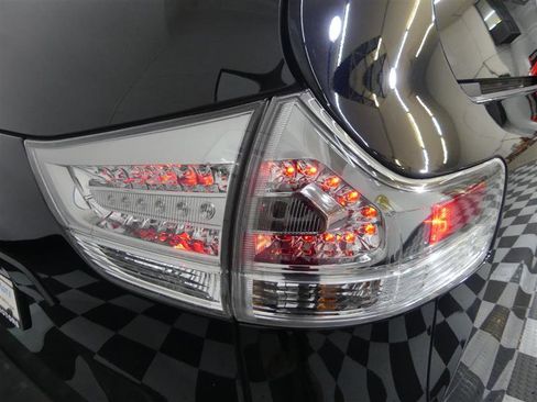 Used 2017 Toyota Sienna SE Premium image 16