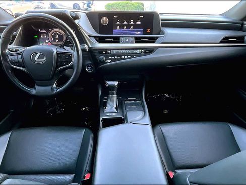 Used 2019 Lexus ES 300h image 14