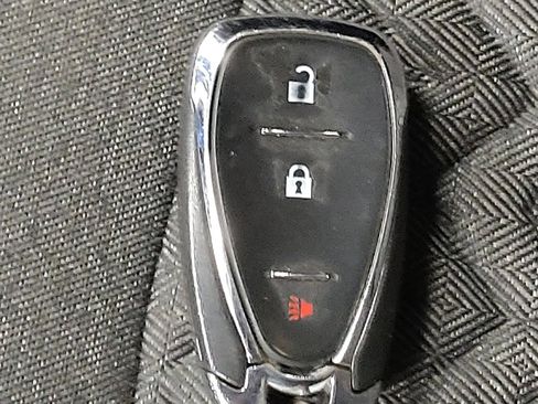 Used 2023 Chevrolet Equinox LT w/ LPO, Floor Liner Package image 32