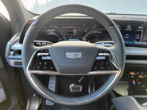 New 2026 Cadillac Vistiq Premium Luxury w/ LPO, Floor Liner Package AWD/4WD image 25