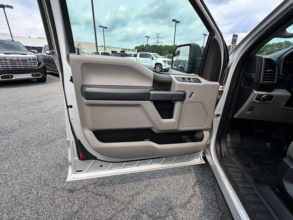 Used 2015 Ford F150 XL w/ Equipment Group 101A Mid AWD/4WD image 22