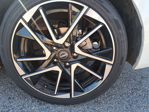 Used 2024 Nissan Sentra SR w/ Lighting Package image 21