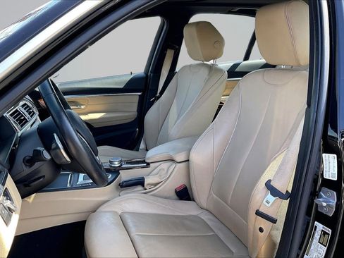 Used 2018 BMW 330e w/ Convenience Package RWD image 25