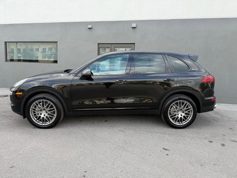 Used 2016 Porsche Cayenne S image 12