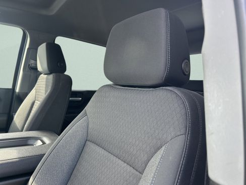 Used 2023 Chevrolet Silverado 1500 Custom image 12