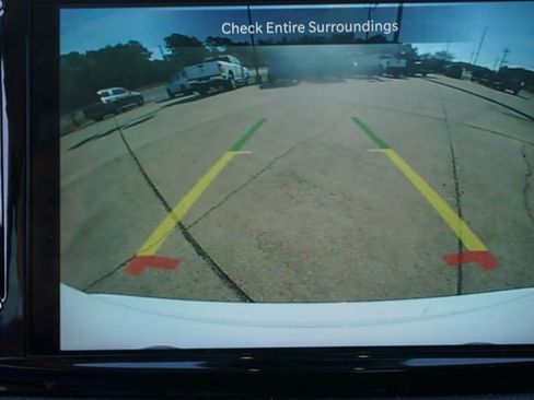 Used 2024 Chrysler Pacifica Touring-L image 26