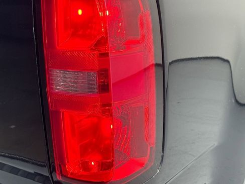 Used 2020 Chevrolet Colorado W/T image 29