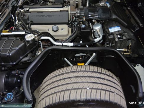 Used 1992 Chevrolet Corvette Coupe RWD image 17