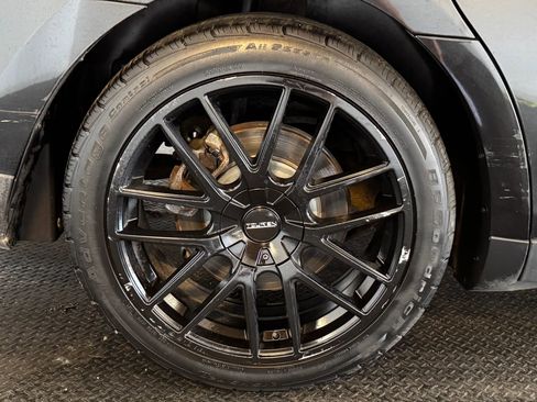 Used 2013 Ford Taurus Limited image 8