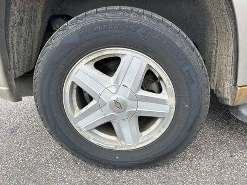 Used 2002 Chevrolet TrailBlazer LTZ AWD/4WD image 13