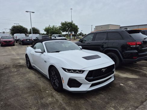 Used 2024 Ford Mustang GT Premium w/ GT Performance Package RWD image 2