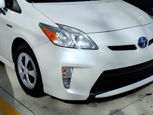 Used 2014 Toyota Prius Four image 5