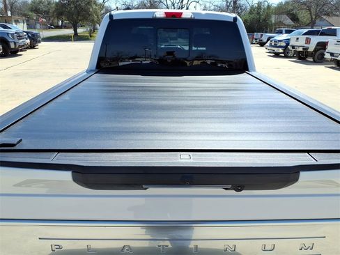 Used 2019 Ford F250 Platinum w/ Platinum Ultimate Package image 13