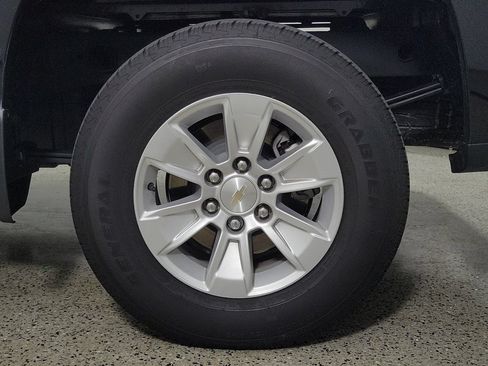 Used 2024 Chevrolet Silverado 1500 LT RWD image 9