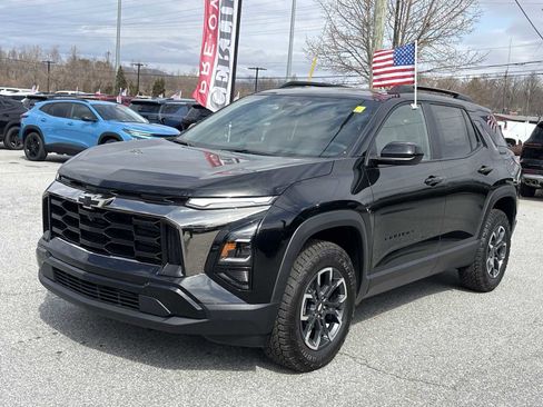 New 2026 Chevrolet Equinox ACTIV w/ Convenience Package III AWD/4WD image 4