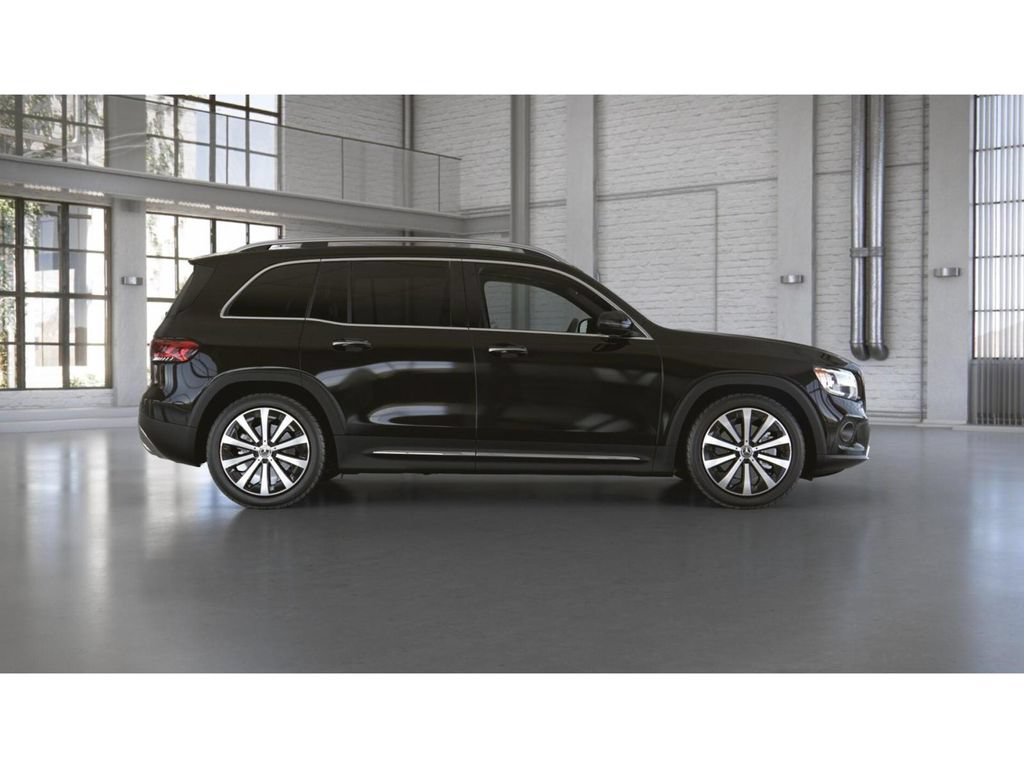 Certified 2023 Mercedes-Benz GLB 250 4MATIC image 17