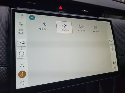 Used 2024 Land Rover Discovery Sport Dynamic SE image 18