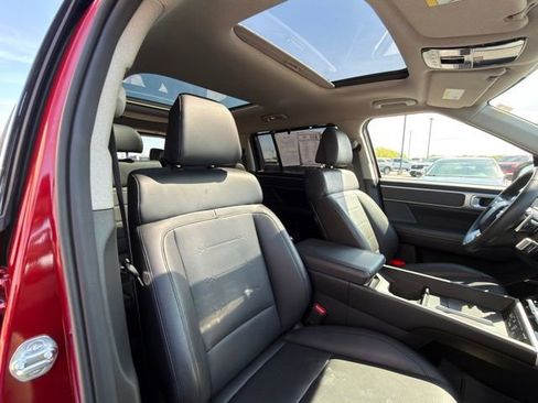 Used 2025 Hyundai Santa Fe Limited AWD/4WD image 25