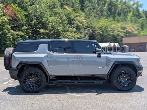 Used 2025 GMC Hummer EV 2X AWD/4WD image 10