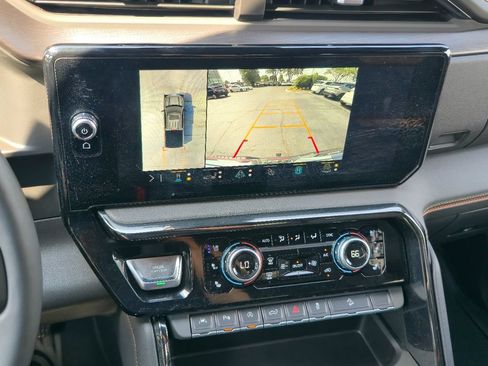 Certified 2023 GMC Sierra 1500 AT4 w/ AT4 Preferred Package AWD/4WD image 16