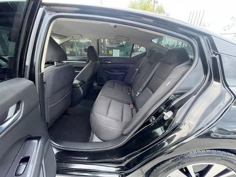 Used 2021 Nissan Altima 2.5 SV FWD image 8