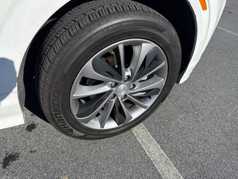 Used 2020 Buick Encore GX Essence w/ Experience Buick Package image 11