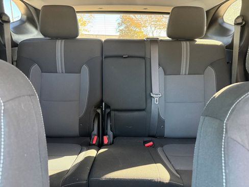 Used 2025 Chevrolet Blazer LT image 38