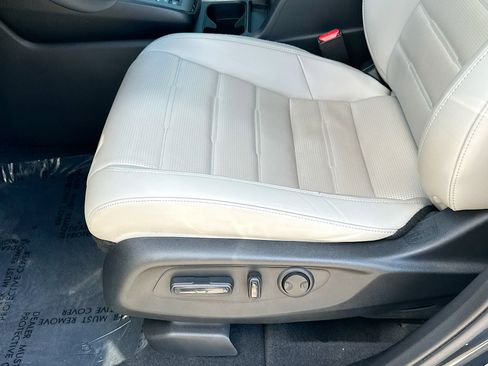 Used 2025 Honda CR-V EX-L image 18