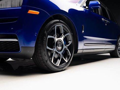 Used 2021 Rolls-Royce Cullinan Black Badge image 79