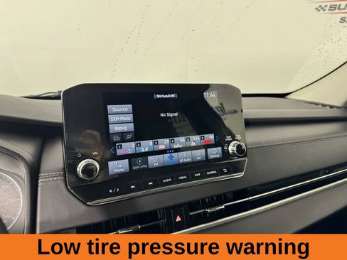 Used 2024 Mitsubishi Outlander SE image 17