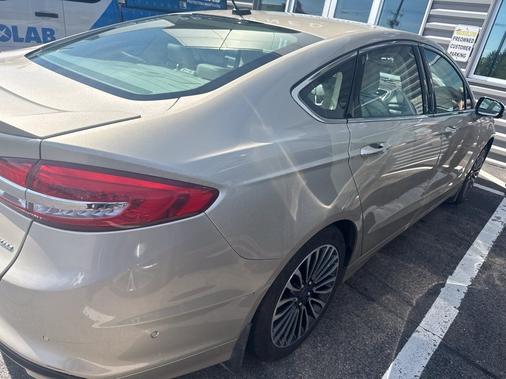 Used 2017 Ford Fusion Energi Platinum FWD image 5