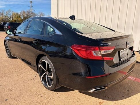 Used 2022 Honda Accord Sport image 3