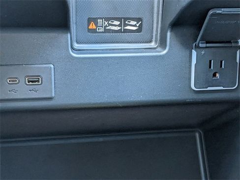 Used 2024 Chevrolet Silverado 1500 High Country image 27