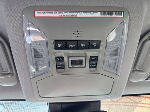 Used 2020 Toyota RAV4 XLE Premium image 18