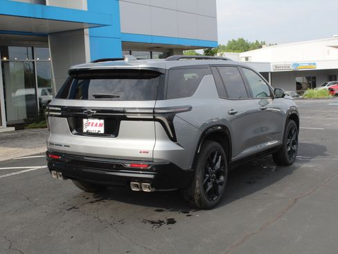 New 2026 Chevrolet Traverse RS w/ LPO, Floor Liner Package AWD/4WD image 4