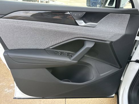 New 2026 Volkswagen Tiguan S image 10