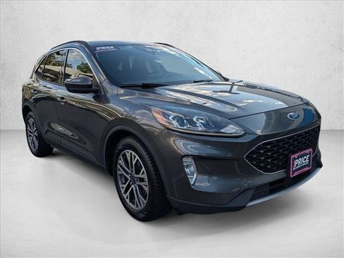 Used 2020 Ford Escape SEL FWD image 3