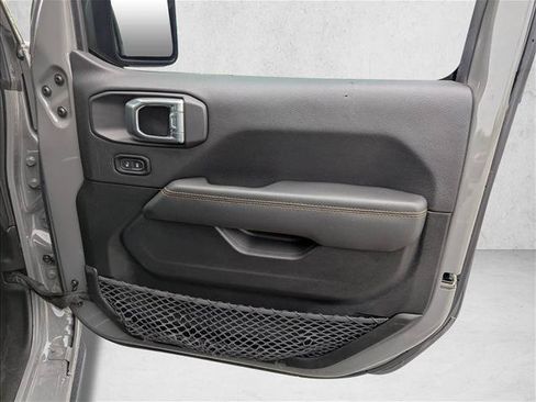 Used 2023 Jeep Gladiator Overland AWD/4WD image 26